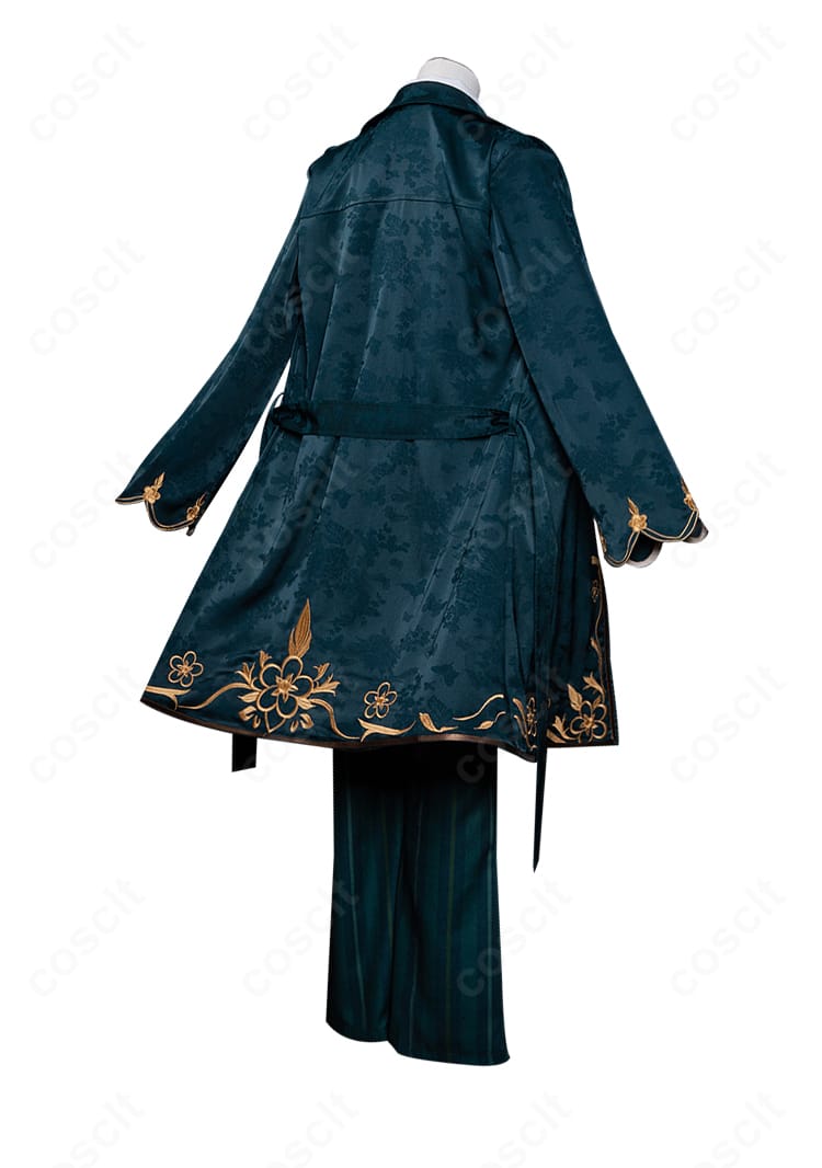 第五人格 騎士(リチャード・スターリング)コスプレの背面。背中の切り替えとベント、肩線の美しい仕立てを示す。