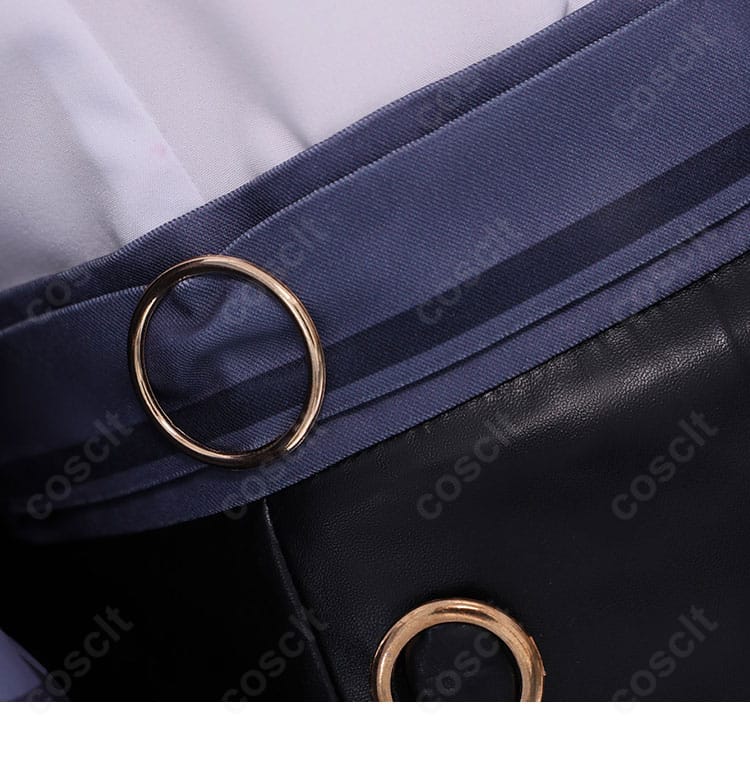 新衣装コスプレの腰飾りディテール。チェーンと装飾の質感を重視した仕立て。