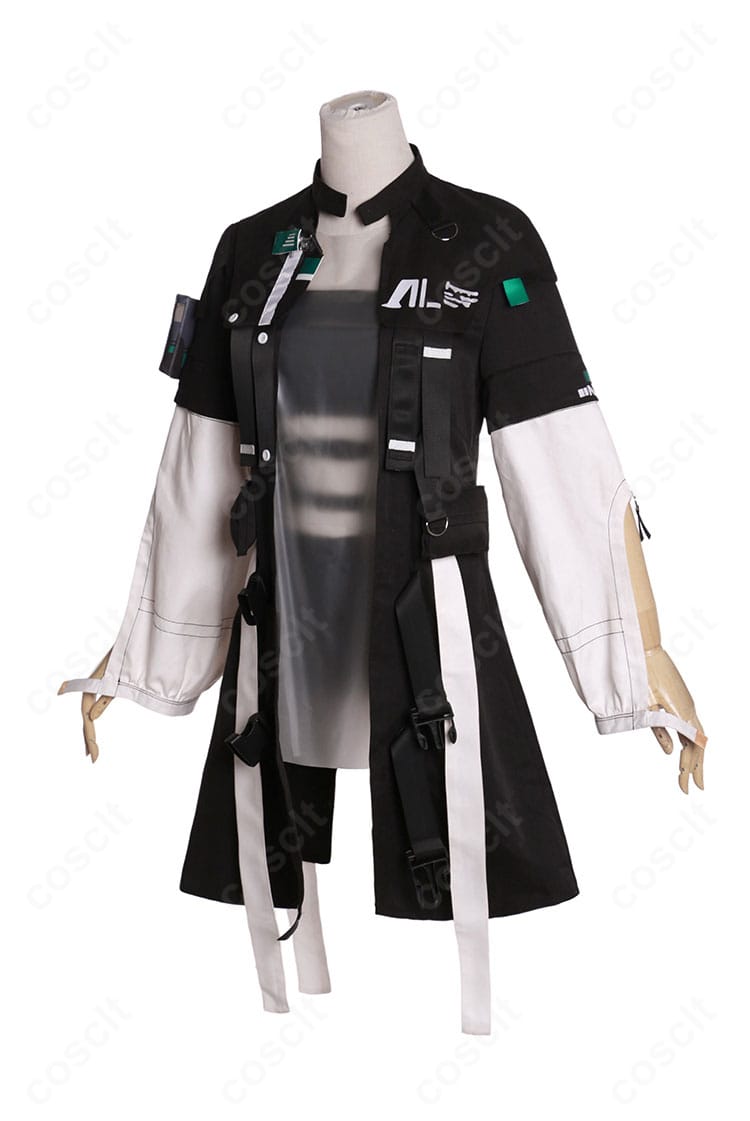 ドールズフロントライン2 トロロ コスプレ衣装の側面ビュー。立体感のあるシルエットとベルト位置のディテールを強調