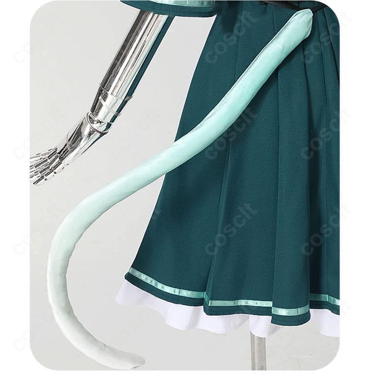 草薙寧々 cat life衣装の尻尾装飾アップ。ボリューム感と質感、装着位置の説明的カット