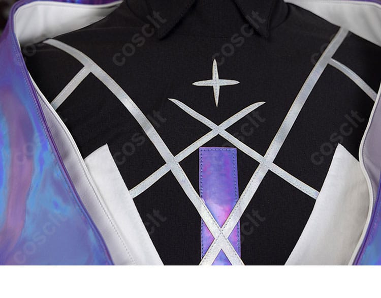 エブラナ衣装の胸飾りディテール。立体パーツの存在感と配置バランスを強調。