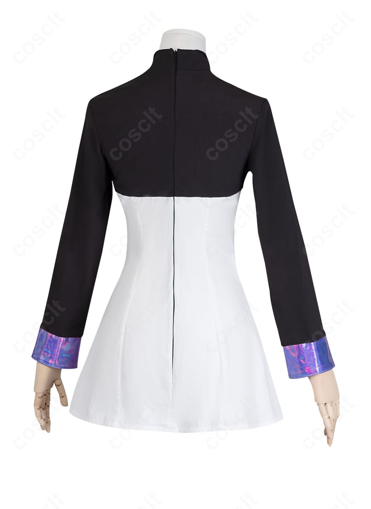 コスプレ衣装の背面装飾ディテール。アークナイツのキャラクターデザインを反映した意匠を表現。