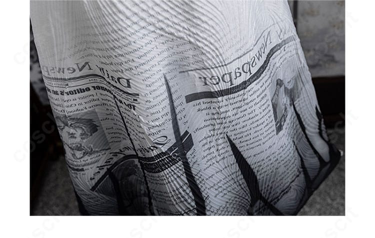 コート裾装飾のアップ（縁取りと落ち感の表現）