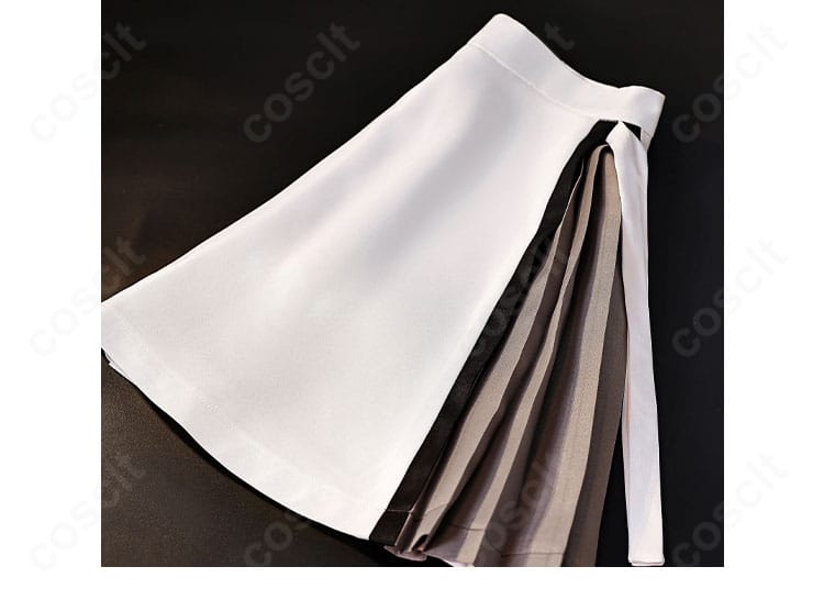 スカート飾りディテール。プリーツの幅均一性と裾ラインの配色が分かる近接画像