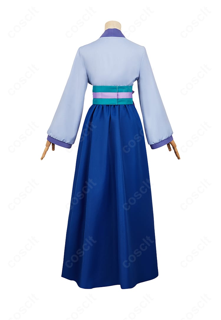 薬屋のひとりごと 猫猫のコスプレ衣装 背面。背中のラインとスカートの広がり、裾の仕立てを詳細に撮影