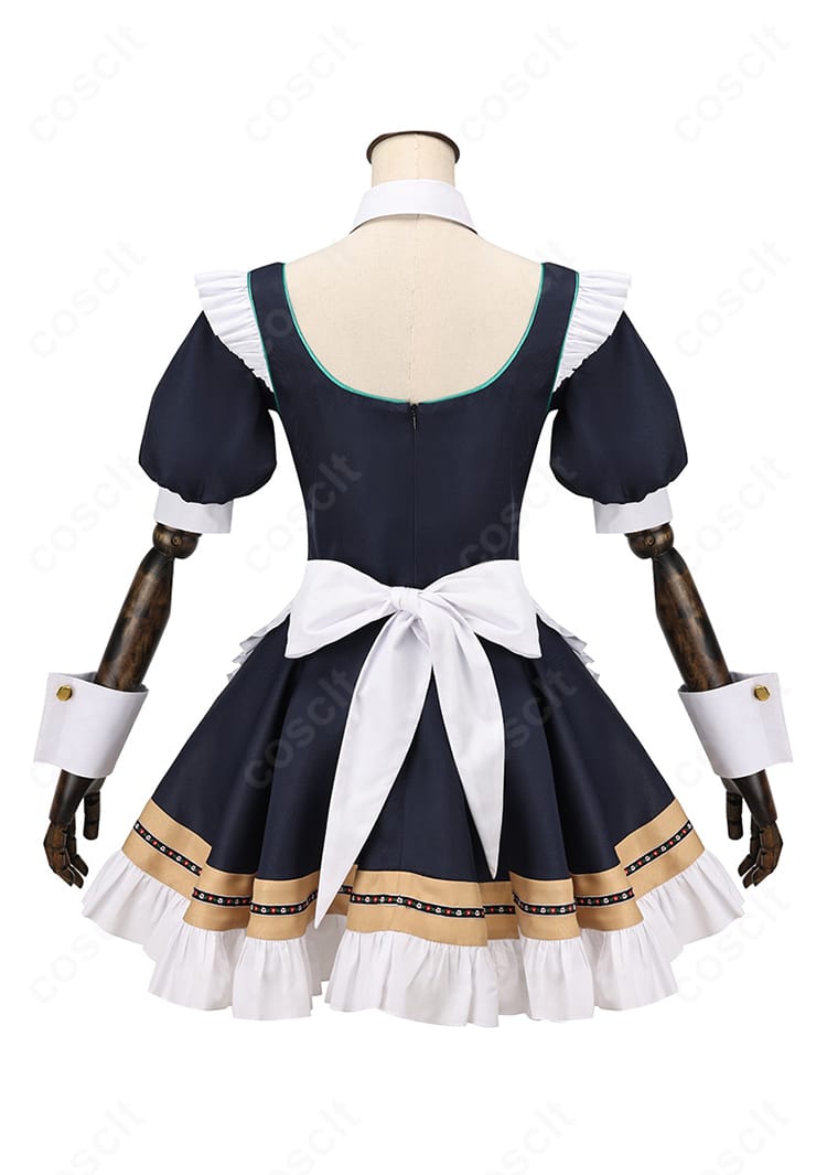 牛牧ジュリ アルバイト衣装の背面。エプロンの結びとワンピースのバックシルエットを再現。