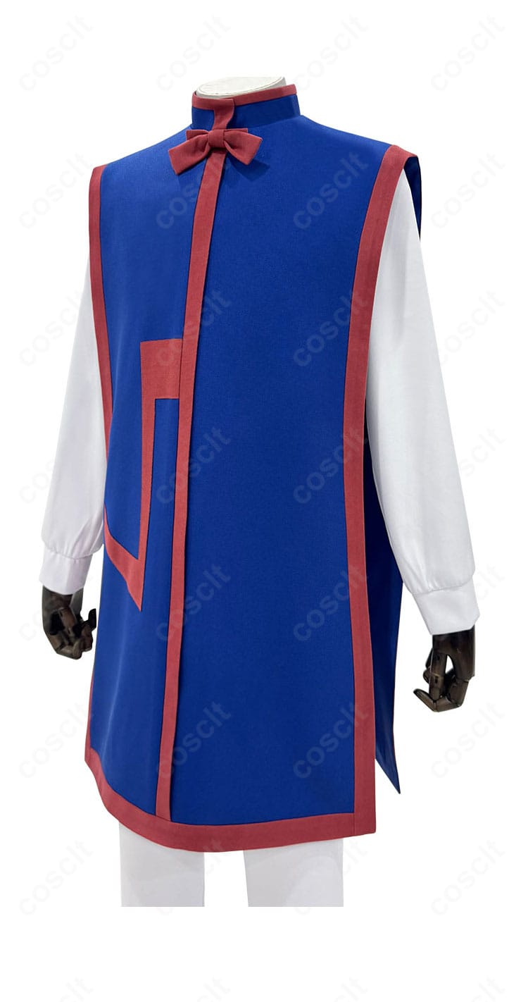 HUNTER×HUNTER クラピカ コスプレ衣装の側面カット。ローブの立体感とハリ、袖口から裾への流れが伝わるアングル。