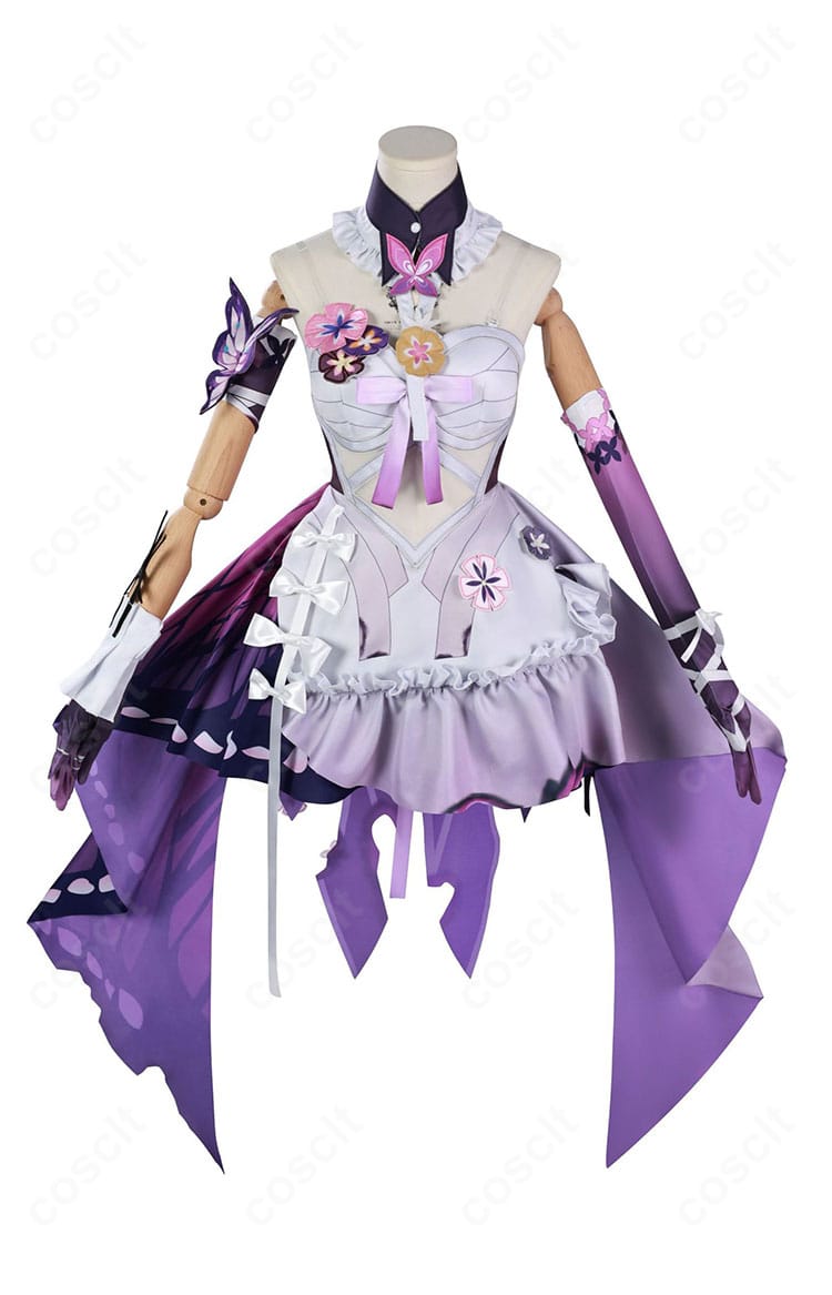 キャストリス衣装の正面全体像。ワンピースとつけ襟のシルエットが分かる写真