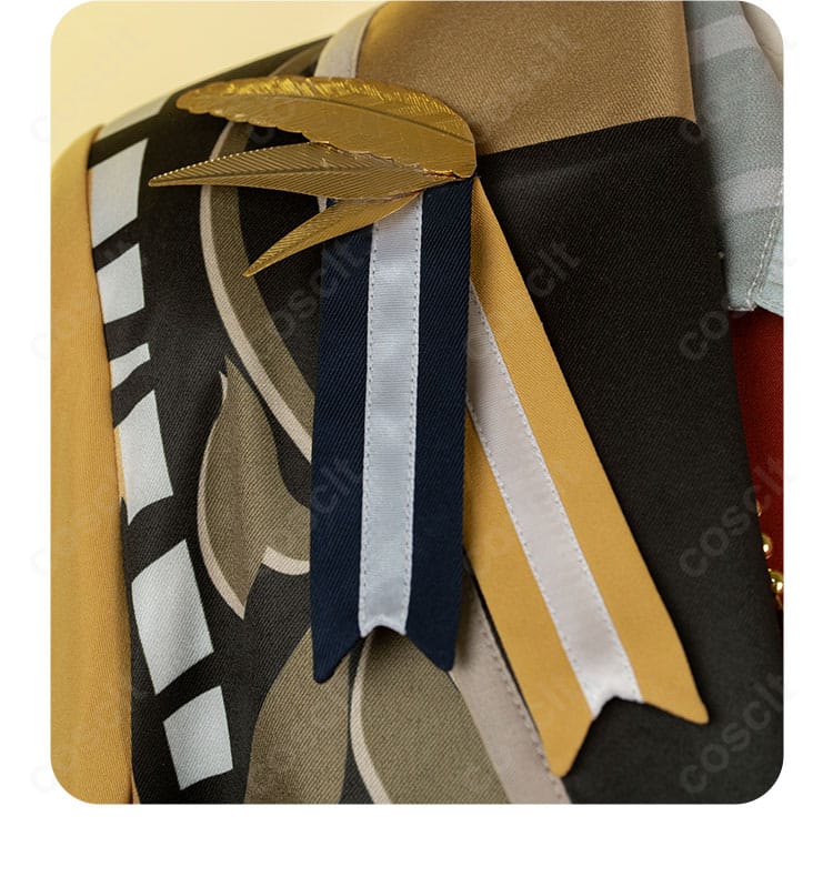 衣襟の近接ディテール。エッジの効いたデザインラインとパイピング表現