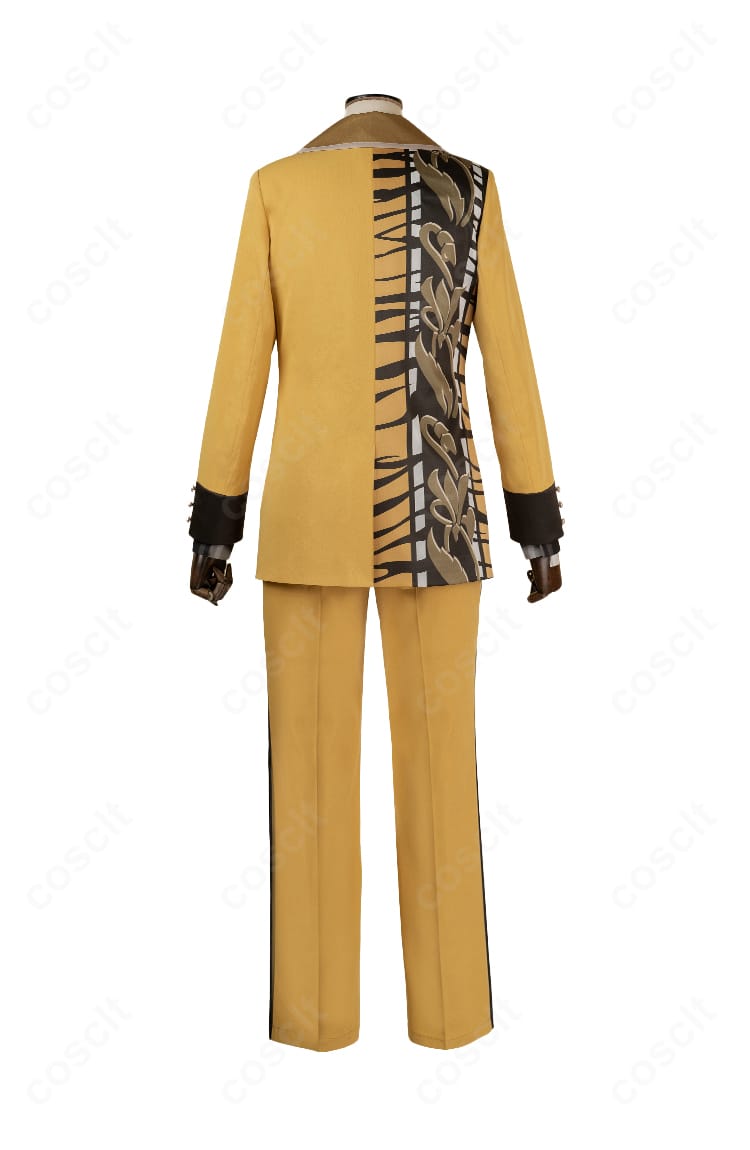 サドンデス衣装の背面全体。コートの後ろ姿と裾のラインが美しく見える構成