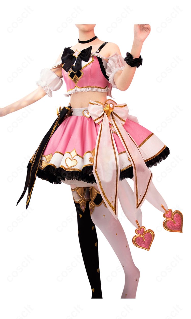 ラブライブ!矢澤にこ 3年生チーム衣装の側面。ウエストラインとフレア感が映えるシルエットを確認できる角度。