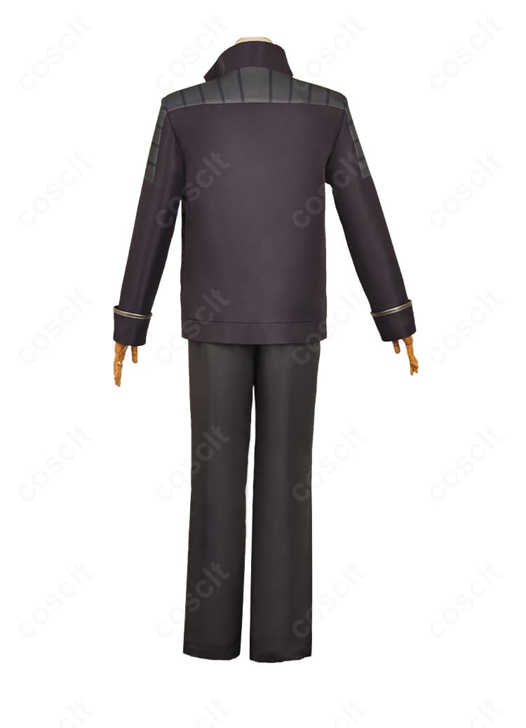 LAZARUS アクセル コスプレ衣装の背面。センターベントと背面のライン取りでシャープな印象を強調。