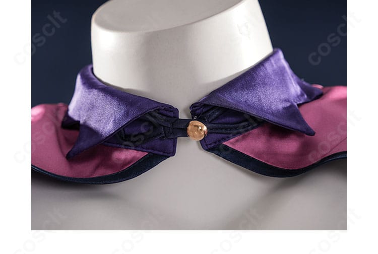 襟の留め具アップ|留め具の形状と取り付け位置の近接写真