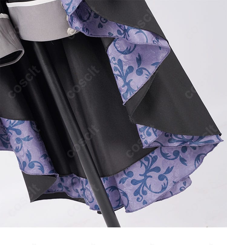 シエル・ファントムハイヴ 27巻衣装の装飾全体。精緻な仕立てと統一感のあるデザイン。