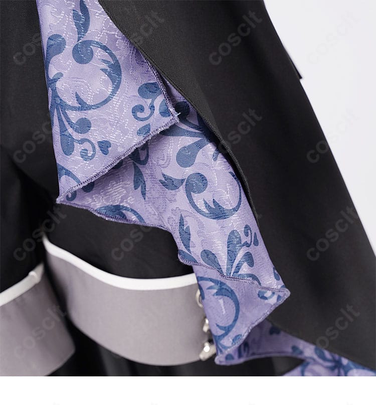 シエル・ファントムハイヴ 27巻衣装の花柄装飾。細かな刺繍が世界観を強調。