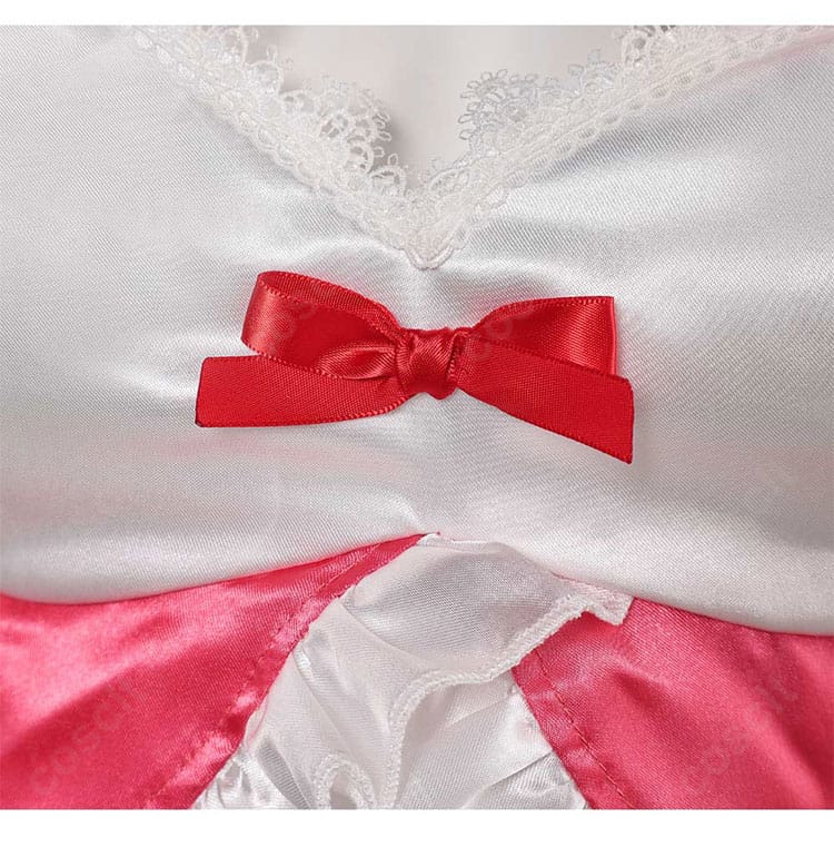 蝶結びアップ:衣装のアクセントとなるリボンの形状・縫製・発色を示すクローズアップ。