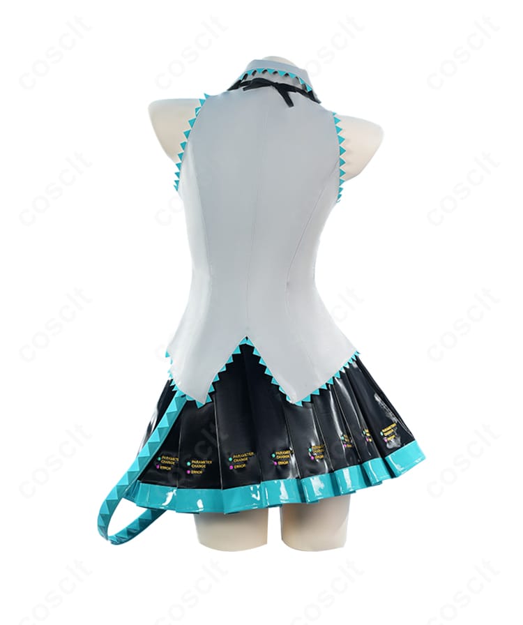 初音ミク V2 コスプレ衣装の背面。背面開閉とスカートのバランスがわかる写真