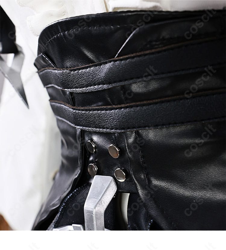 ビビアン衣装の腰周りアクセサリー詳細。衣装本体との一体感ある仕上げで完成度を高める。