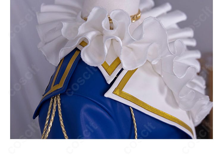 囚人（ルカ・バルサー）衣装の肩装飾アップ。肩周りの立体感と縫製ラインが確認できる画像