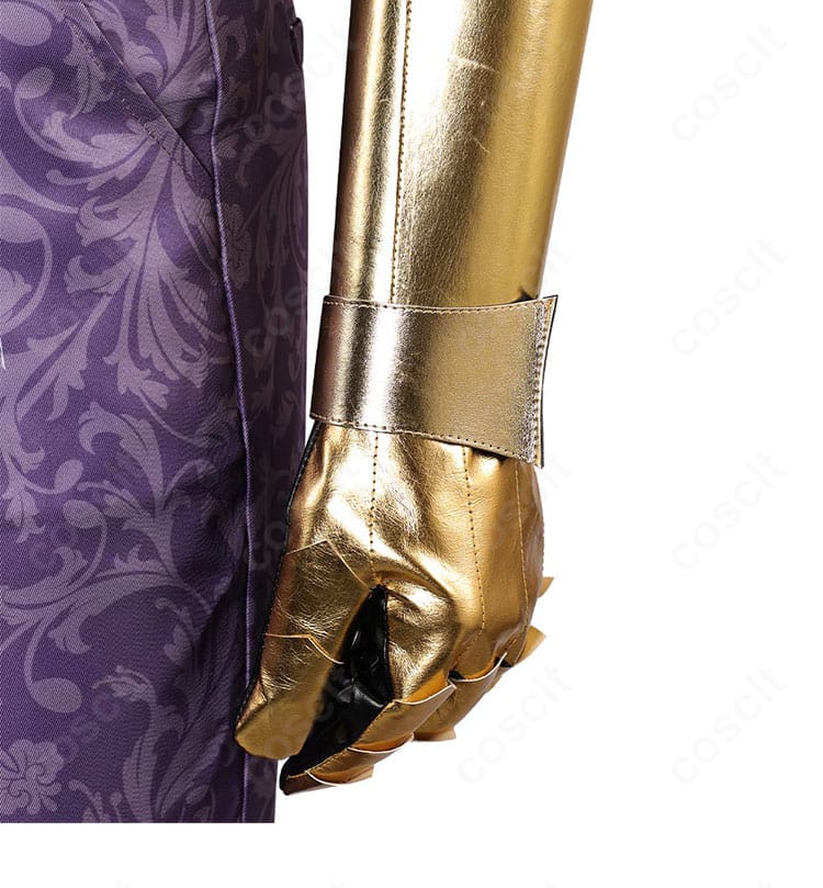 左手の手鎧クローズアップ。硬質感のある造形と段差表現が高精度に再現されたカット。