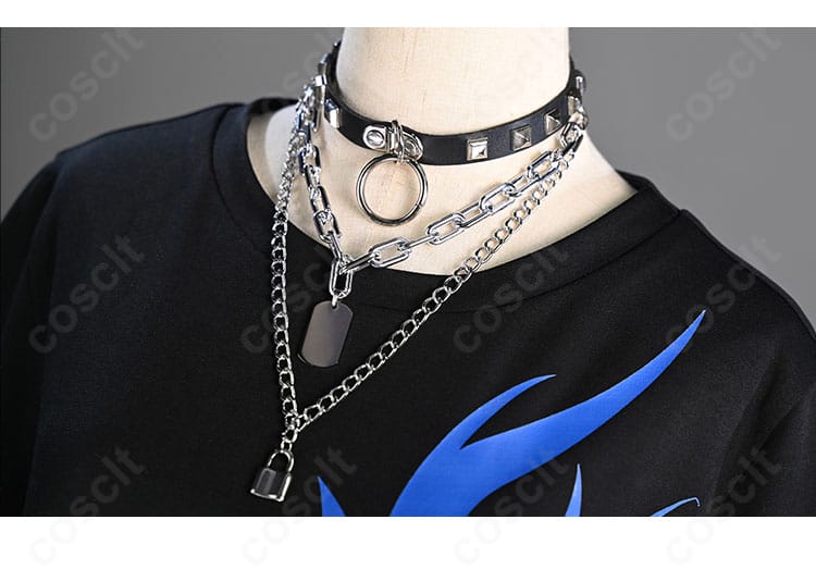東雲彰人フューエル衣装の首元アップ。チョーカーの素材感と金具の質感を詳細撮影。