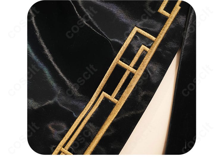 巡音ルカ コスプレ衣装のスカート斜め装飾。エッジの処理と配色ラインの精巧さが特徴。