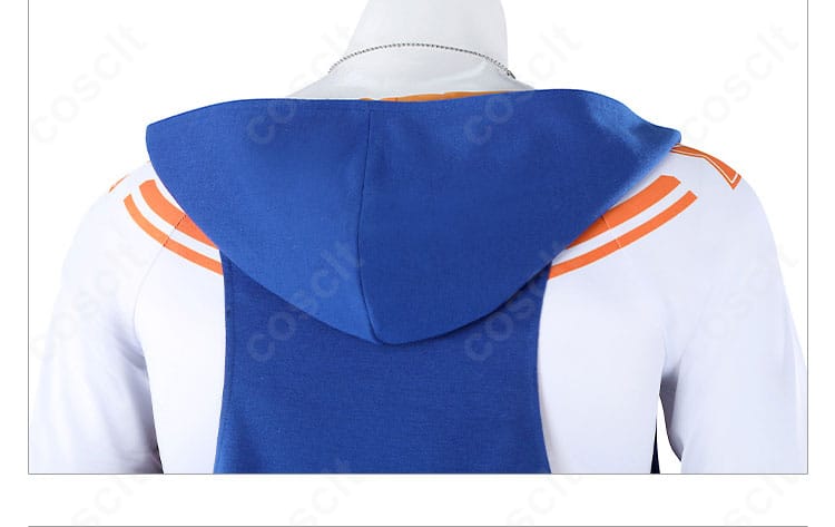 ルーク コスプレ衣装の帽子装飾ディテール。統一感のあるコーディネート演出。