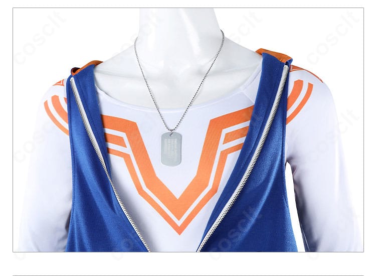 ルーク コスプレ衣装のネックレス装飾ディテール。キャラクター象徴のアクセサリーを再現。