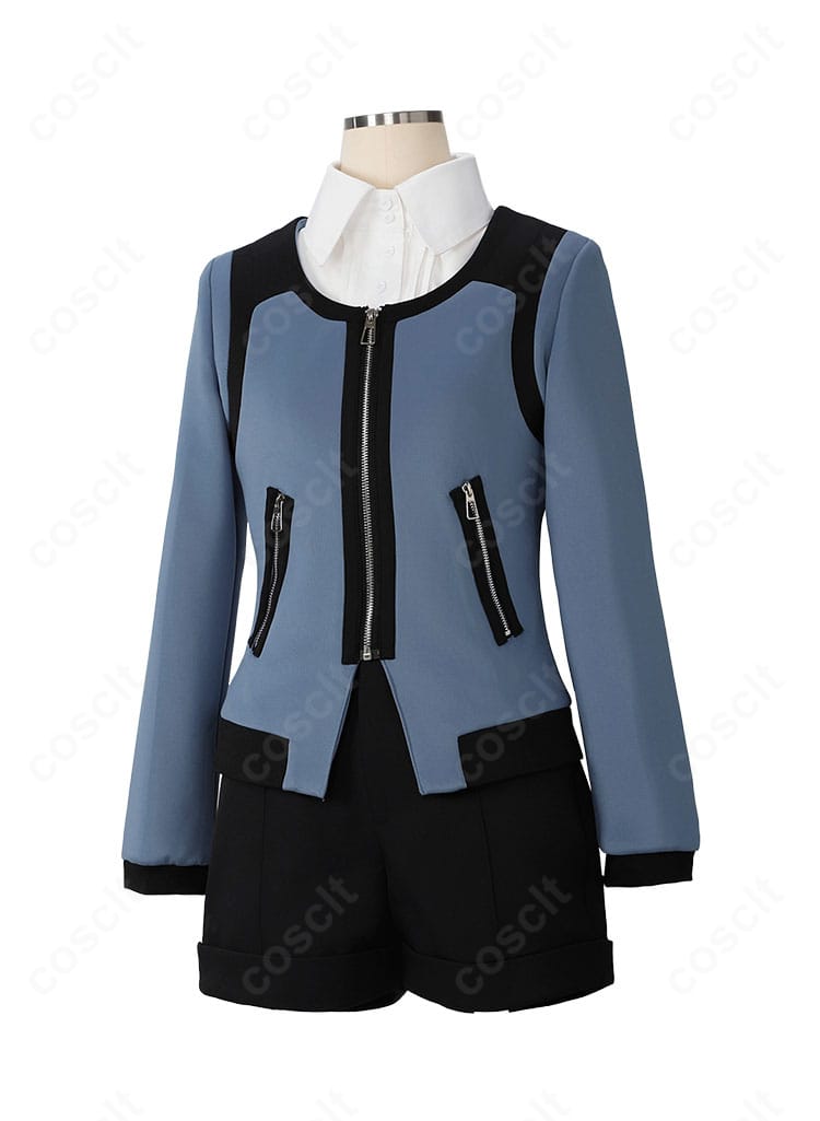 左側面。ポケット位置や裾の落ち感、シャツのレイヤードが分かる霧嶋董香コスプレ衣装のディテール画像。