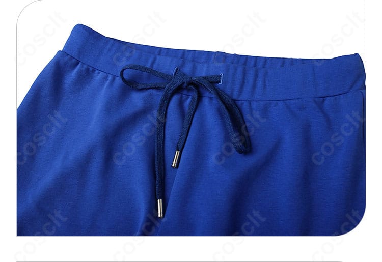 ズボンのライン取りと膝周りの立体感。動きやすさと再現度を両立