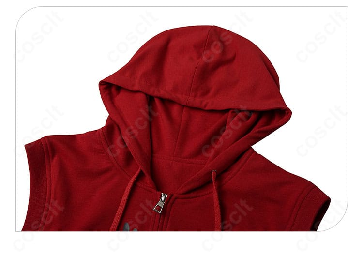 外套フードの形状と縁取りの仕上げ。映画イメージを感じるフードデザイン