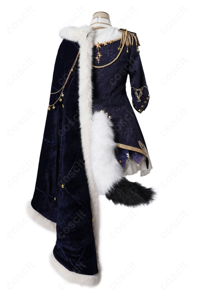 白上フブキ キング衣装の背面。マントの長さと背面飾りの配置、シルエットを丁寧に再現。