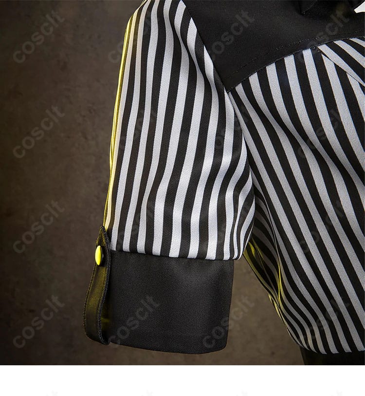 ティファ・ロックハート 水着コスプレ 肩と袖の装飾。アクティブでかっこいいデザイン