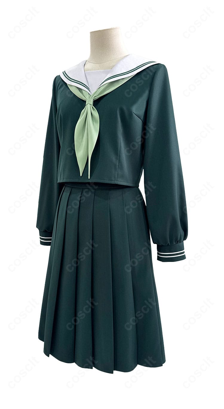 猫猫 学園セーラー服 左側面写真|肩から袖口のライン取りとフィット感を確認