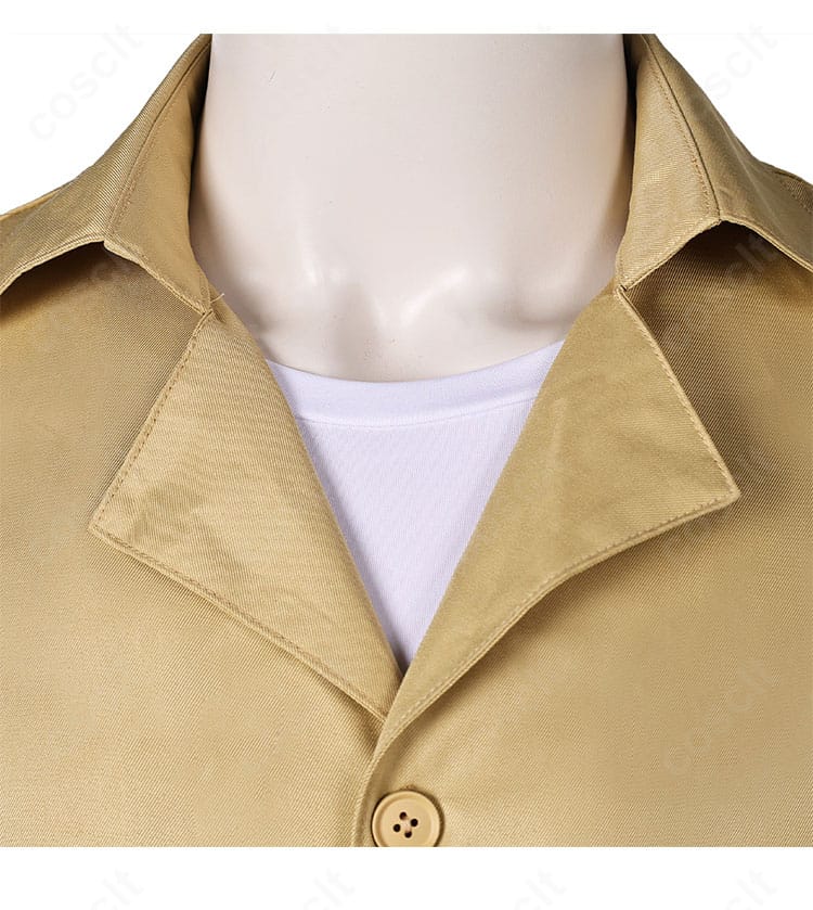 LAZARUS アクセル 囚人Ver. 襟元ディテール。襟周りの刺繍ラインと端正な縫製をクローズアップ