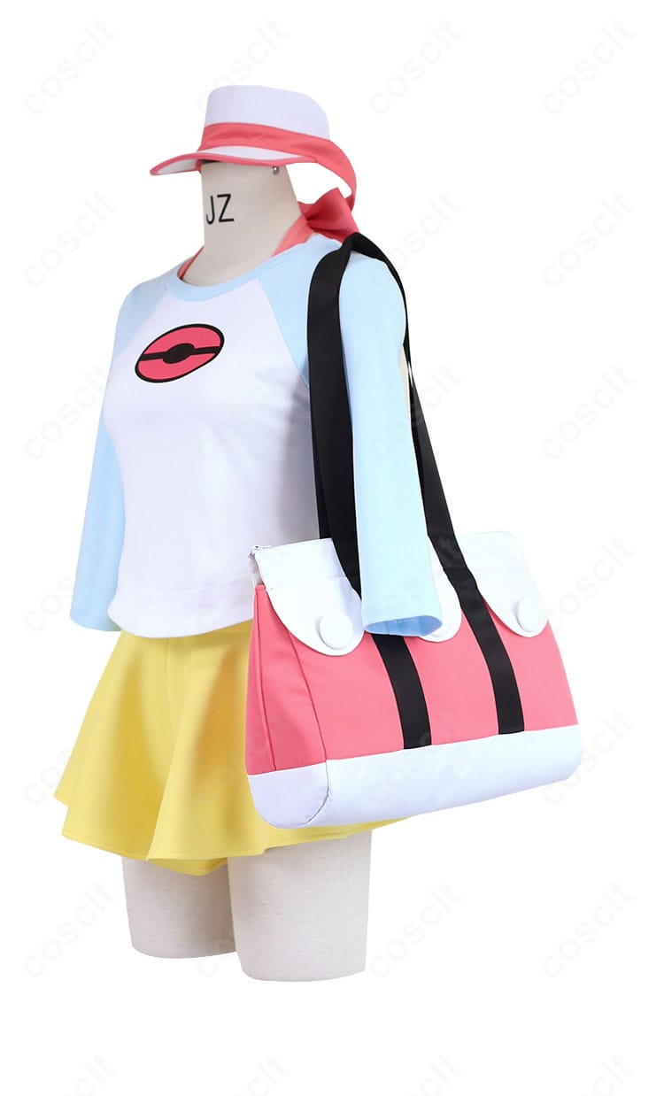 メイ衣装の側面。ウエストから裾にかけてのスリムなシルエットとサイドの縫製ディテールを強調。