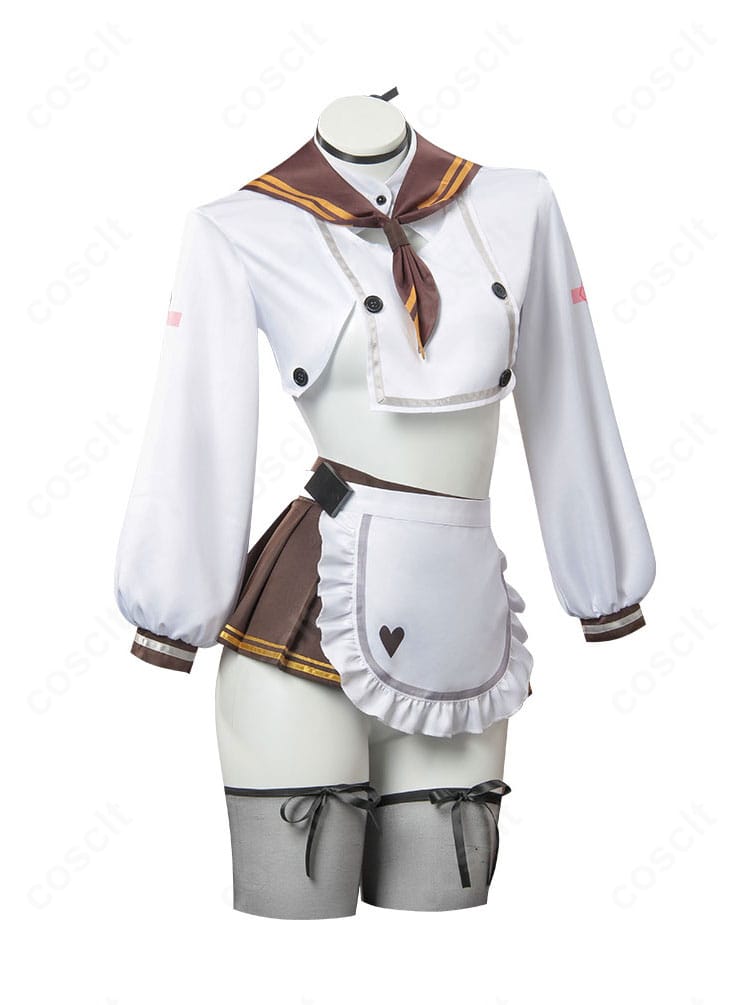 ブレッディ衣装の側面。肩袖の装飾とスカートのレイヤーが見えるサイドビュー。