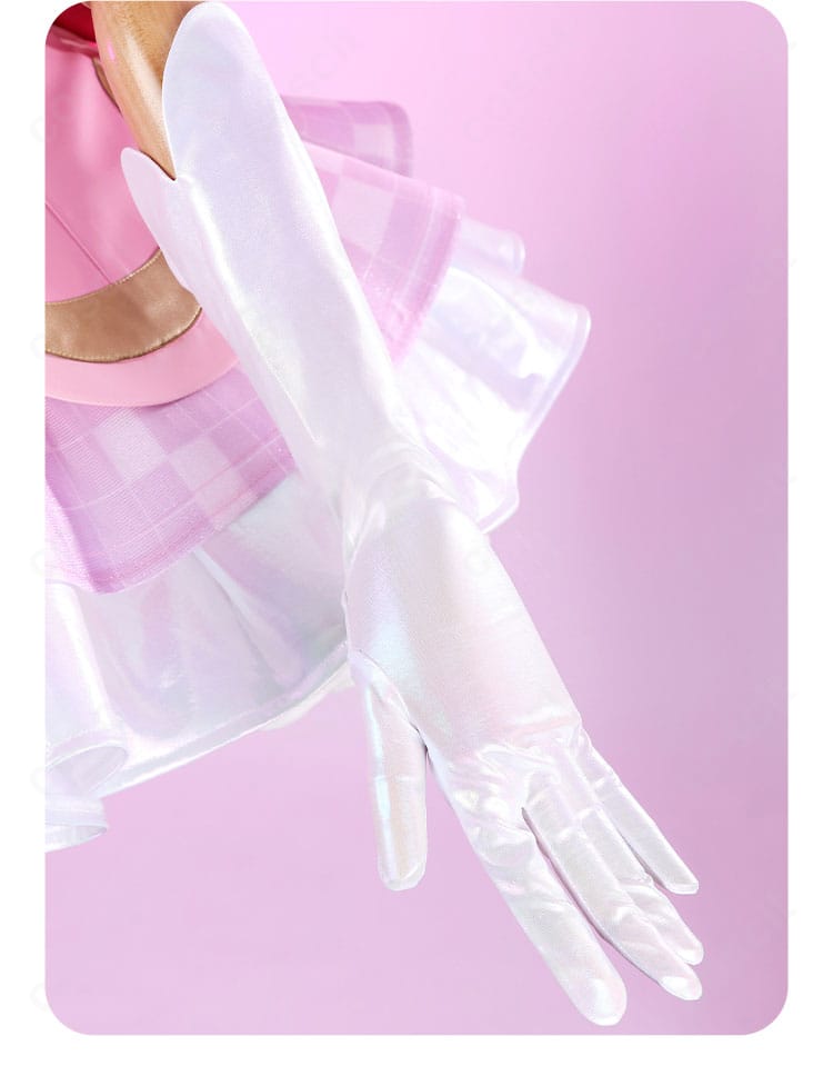 手袋の装飾クローズアップ。指先のカーブとリボンのサイズ感を確認