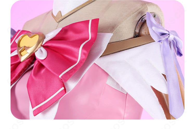 衣装側面の装飾ディテール。サイドパネルの切り替えとリボンの固定方法