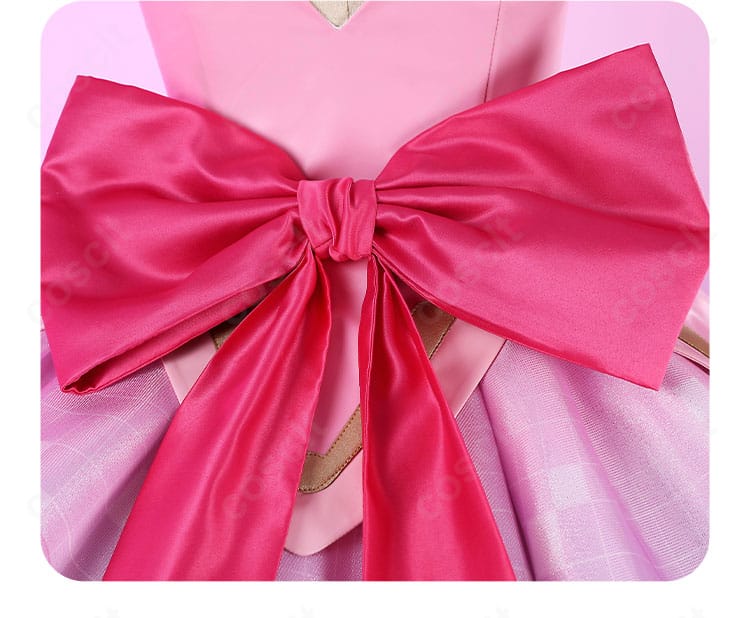 背面の大型リボン装飾のアップ。結び目の立体構造と質感を強調