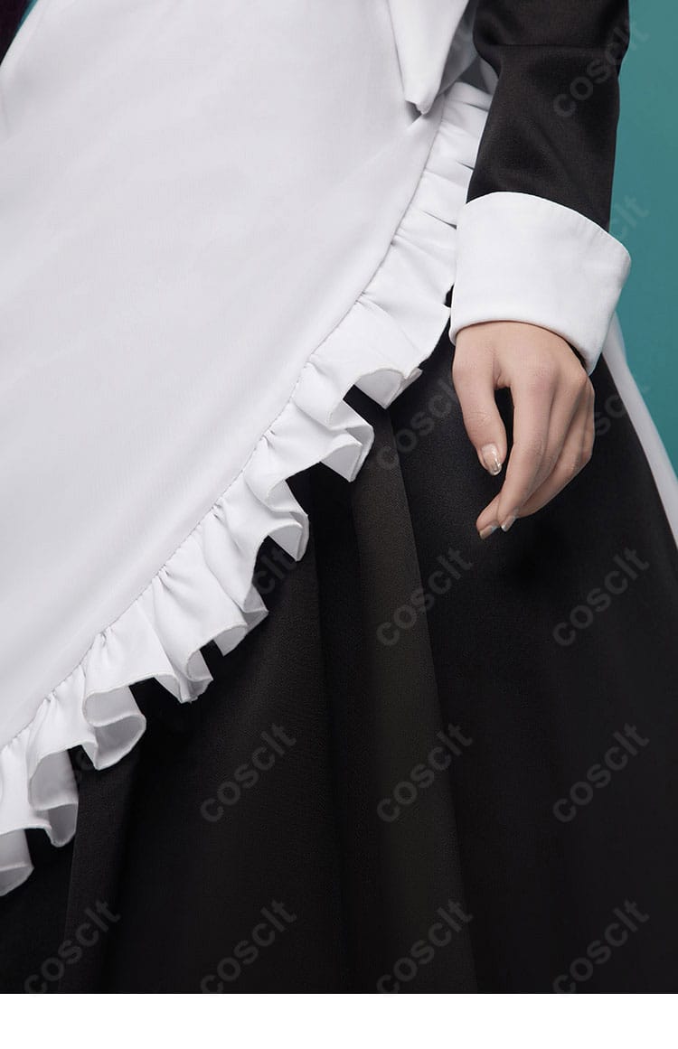 古見硝子 メイド服 袖口の装飾クローズアップ。美しいレースとボタンが特徴的な意匠