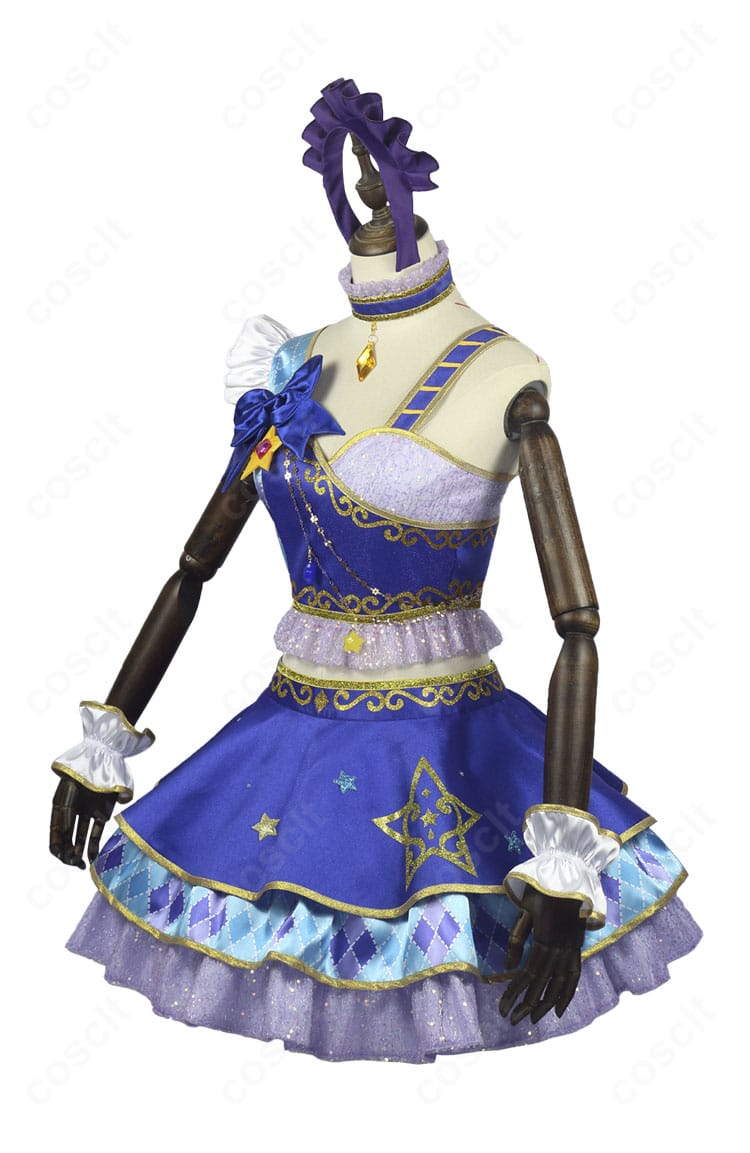 アイカツ！桜庭ローラ ブルースターコーデ左側面。手首飾りやサイドの縫製ディテールが見える角度。