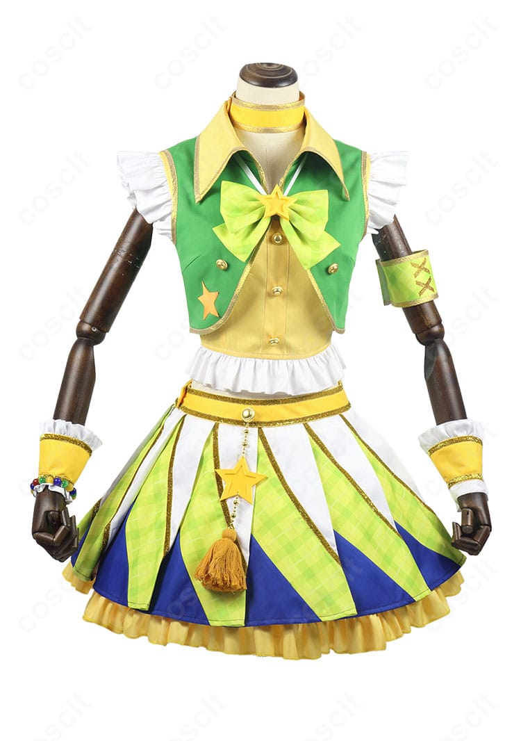 新条ひなき 制服風コスプレ衣装の正面全身。ベストとスカート、胸元リボンの配置やバランスが確認できる写真。