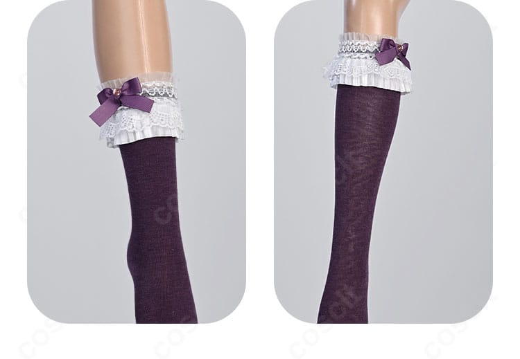 太もも飾りとソックスのディテール。フィット感と装飾バランスを確認できる画像。