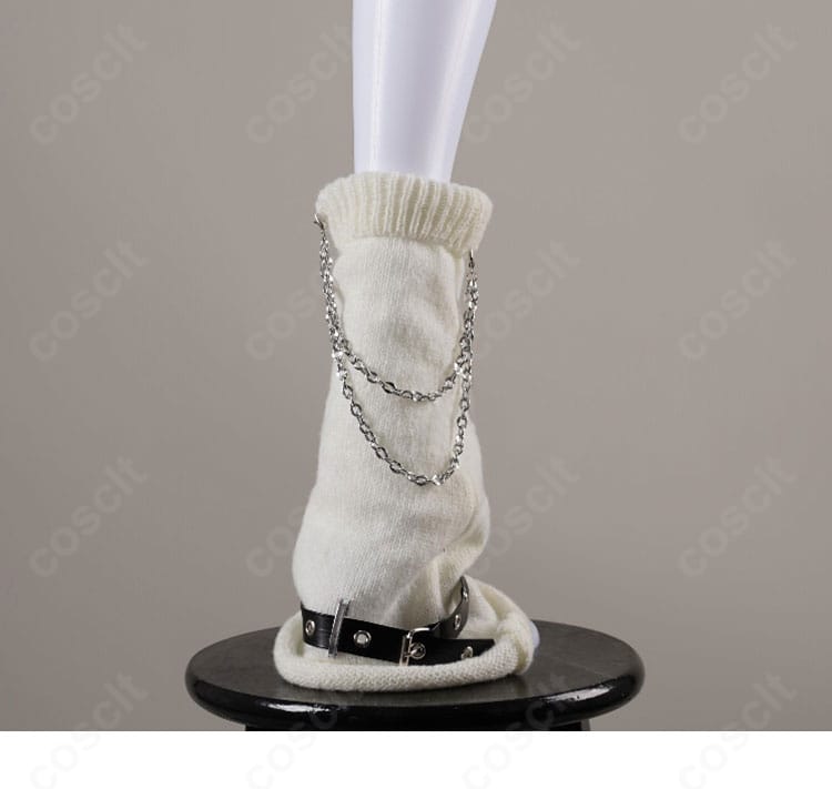 レッグカバー背面の作り。ステッチとパネル配置でリアル感を追求。