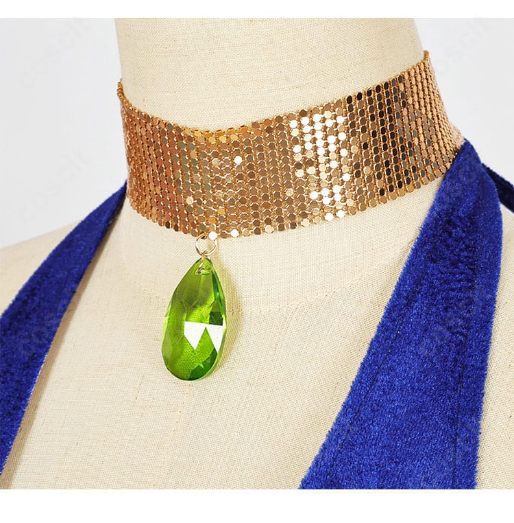 首飾りのクローズアップ：モチーフ形状と質感、留め具付近の仕上げを示すディテール写真。