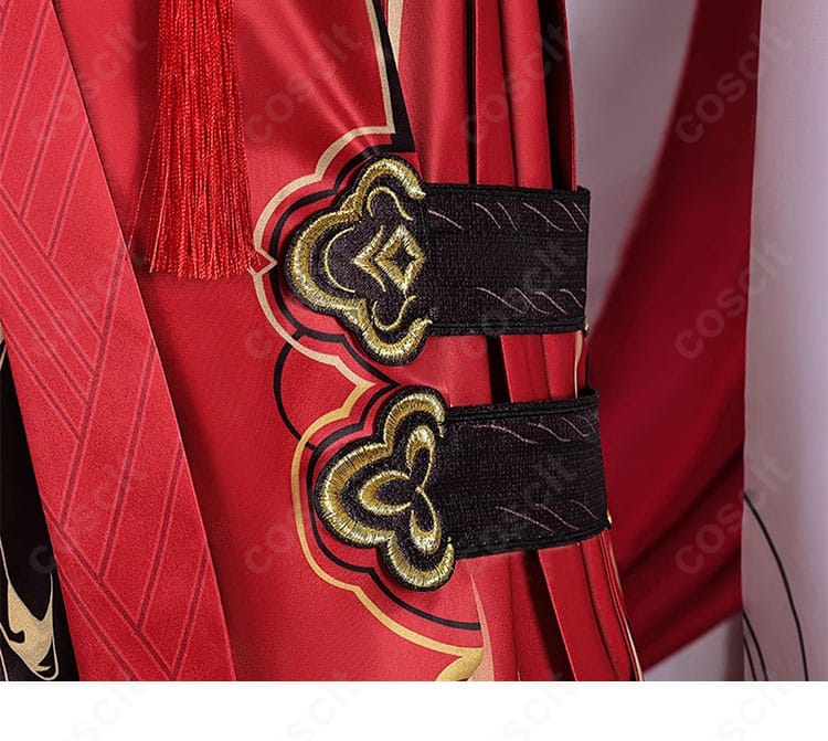 キアナ・カスラナ衣装の腰飾り詳細。層状のパーツと金属風アクセントを確認。