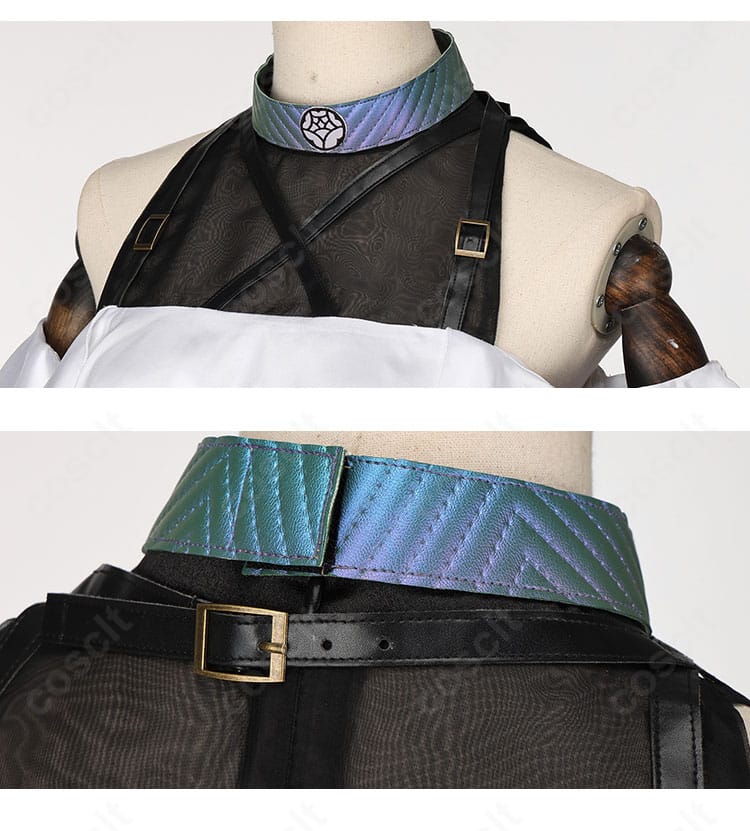 メリュジーヌ 英霊夢装コスプレの首飾りディテール。刺繍と装飾パーツの質感が分かる近接。