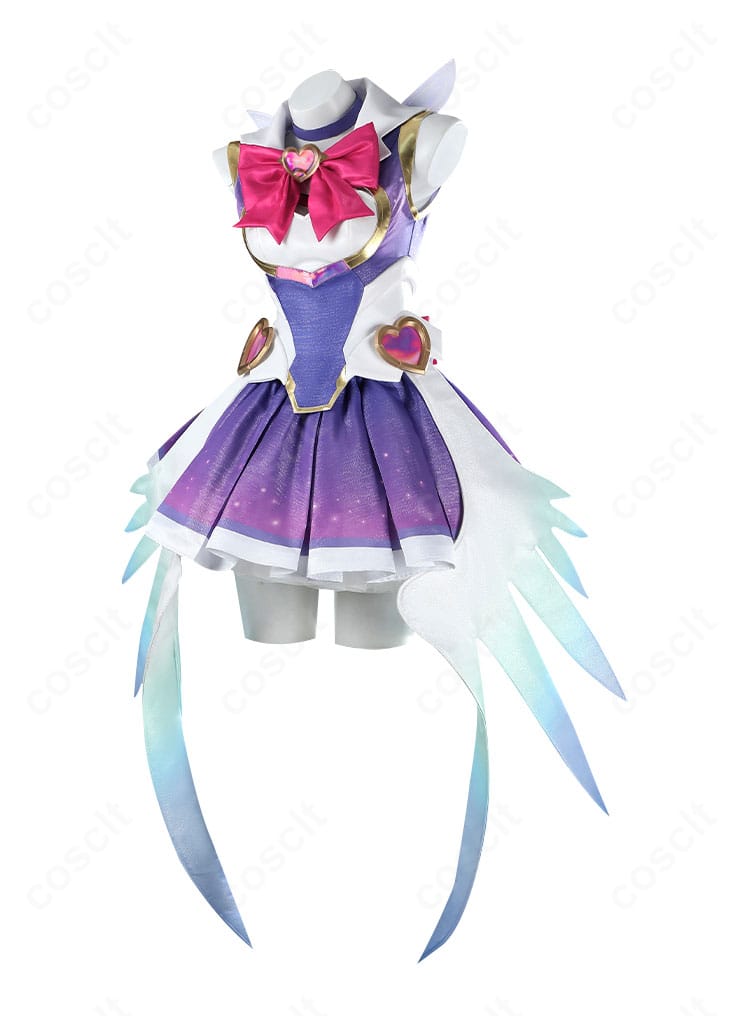 キリコ衣装の側面。ウエストラインとスカートのフレア、フィット感が確認できる画像