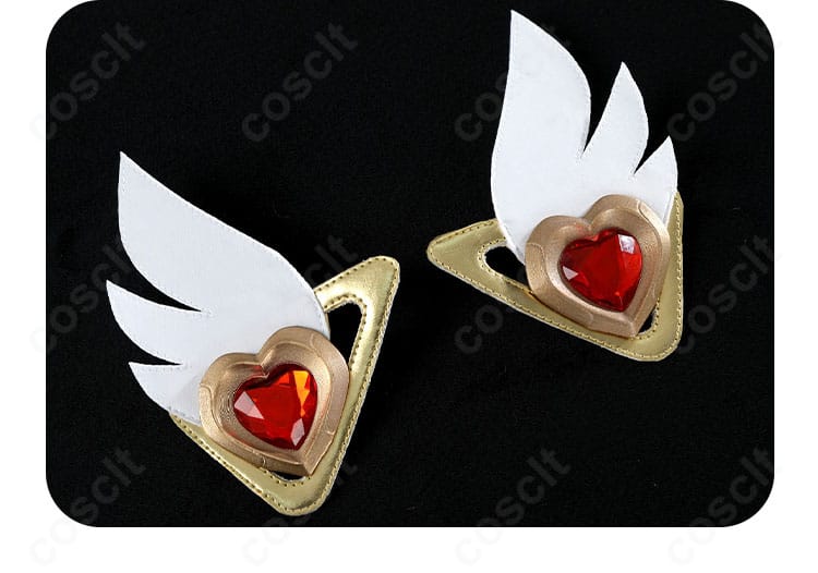 髪飾り（正面）のディテール。華やかで可愛らしい意匠を示す画像